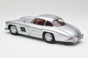 Mercedes 300 SL W198 Gullwing Sidabrinis Minichamps 1:18 180039000 Metalas - nuotrauka 7 iš 8