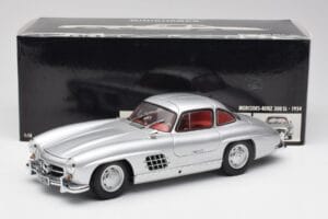 Mercedes 300 SL W198 Gullwing Sidabrinis Minichamps 1:18 180039000 Metalas - nuotrauka 8 iš 8