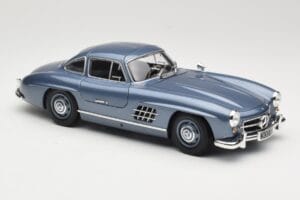 Mercedes 300 SL W198 Gullwing Light Blue Metallic Minichamps 1:18 110037220 Metalas - nuotrauka 6 iš 8