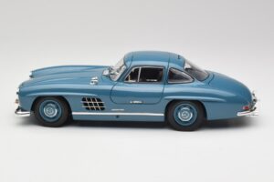 Mercedes 300 SL W198 Šviesiai Mėlynas Minichamps 1:18 180039007 Metalas - nuotrauka 4 iš 8