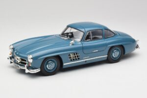 Mercedes 300 SL W198 Šviesiai Mėlynas Minichamps 1:18 180039007 Metalas