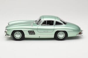 Mercedes 300 SL W198 Gullwing Light Green Metallic Minichamps 1:18 110037221 Metalas - nuotrauka 4 iš 8