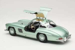 Mercedes 300 SL W198 Gullwing Light Green Metallic Minichamps 1:18 110037221 Metalas - nuotrauka 5 iš 8