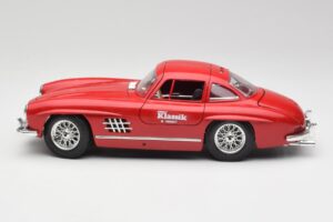 Mercedes 300 SL W198 Red Metallic Bburago 1:18 3013-M1 Metalas - nuotrauka 4 iš 8