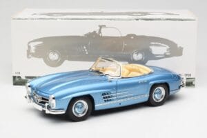 Mercedes 300 SL W198 Roadster Hardtop Light Blue Metallic Minichamps 1:18 180039042 Metalas - nuotrauka 9 iš 9