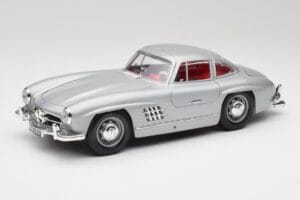 Mercedes 300 SL W198 Gullwing Silver Pilkas Bburago 1:18 3513 Metalas