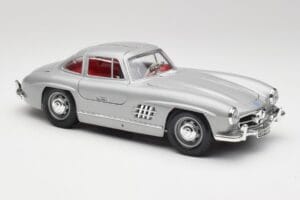 Mercedes 300 SL W198 Gullwing Silver Pilkas Bburago 1:18 3513 Metalas - nuotrauka 6 iš 8