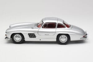 Mercedes 300 SL W198 Gullwing Sidabrinis Metalinis Minichamps 1:18 B66040379 Metalas - nuotrauka 4 iš 8