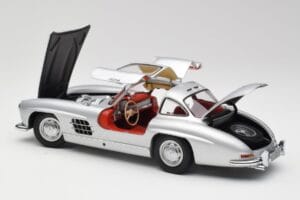Mercedes 300 SL W198 Gullwing Sidabrinis Metalinis Minichamps 1:18 B66040379 Metalas - nuotrauka 5 iš 8