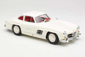 Mercedes 300 SL W198 Baltas Minichamps 1:18 180039006 Metalas - nuotrauka 6 iš 8