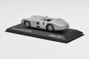 Mercedes 300 SLR #19 J.M. Fangio / S. Moss 24 Hours of Le Mans 1955 Minichamps 1:43 B66040253 Metalas - nuotrauka 3 iš 4