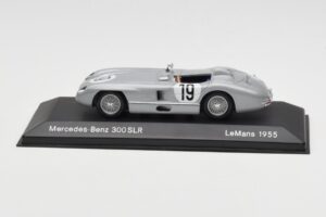 Mercedes 300 SLR #19 J.M. Fangio / S. Moss 24 Hours of Le Mans 1955 Minichamps 1:43 B66040253 Metalas