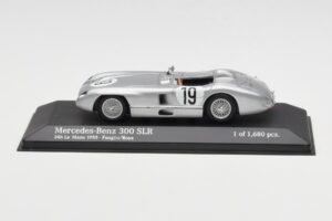 Mercedes 300 SLR #19 P. Levegh / J. Fitch 24 Hours of Le Mans 1955 Minichamps 1:43 432553000 Metalas
