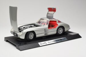 Mercedes 300 SLR Sidabrinis Revell 1:12 08851 Metalas - nuotrauka 2 iš 8