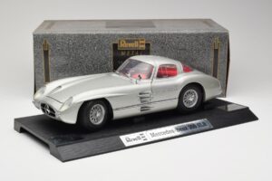 Mercedes 300 SLR Sidabrinis Revell 1:12 08851 Metalas - nuotrauka 8 iš 8