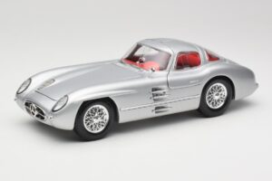 Mercedes 300 SLR Uhlenhaut Coupe Sidabrinis Maisto 1:18 36898 Metalas