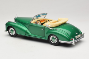 Mercedes 300S Cabriolet Green Metallic Maisto 1:18 52116 Metalas - nuotrauka 6 iš 7