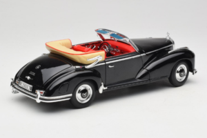 Mercedes 300S W188 Roadster Juodas Welly 1:18 801-3271398 Metalas - nuotrauka 3 iš 8