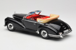 Mercedes 300S W188 Roadster Juodas Welly 1:18 801-3271398 Metalas - nuotrauka 7 iš 8
