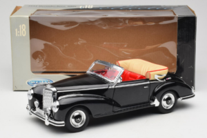 Mercedes 300S W188 Roadster Juodas Welly 1:18 801-3271398 Metalas - nuotrauka 8 iš 8