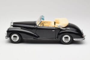 Mercedes 300SC W188 Obsidian Juodas Maisto 1:18 806B Metalas - nuotrauka 4 iš 8
