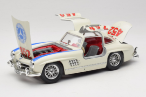 Mercedes 300SL #452 Mille Miglia 1955 Baltas Bburago 1:18 3015-M2 Metalas - nuotrauka 2 iš 8