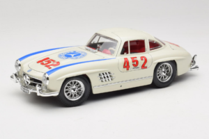 Mercedes 300SL #452 Mille Miglia 1955 Baltas Bburago 1:18 3015-M2 Metalas