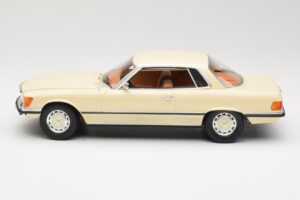 Mercedes 350 SLC C107 Baltas Cult Models 1:18 CML049-1 Metalas - nuotrauka 3 iš 6