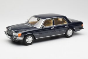 Mercedes 450 SEL 6.9 W116 Tamsiai Mėlynas Revell 1:18 8956 Metalas