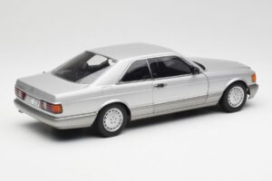 Mercedes 500 SEC C126 Sidabrinis AUTOart 1:18 76212 Metalas - nuotrauka 3 iš 8