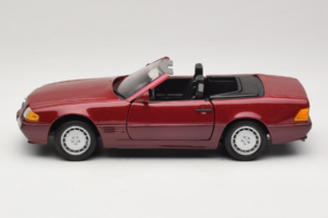 Mercedes 500 SL R129 Tamsiai Raudonas Revell 1:18 8801 Metalas - nuotrauka 4 iš 8