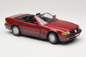 Mercedes 500 SL R129 Tamsiai Raudonas Revell 1:18 8801 Metalas - nuotrauka 6 iš 8