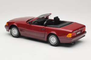 Mercedes 500 SL R129 Tamsiai Raudonas Revell 1:18 8801 Metalas - nuotrauka 7 iš 8