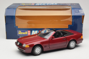Mercedes 500 SL R129 Tamsiai Raudonas Revell 1:18 8801 Metalas - nuotrauka 8 iš 8