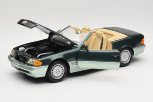 Mercedes 500 SL R129 Sidabriniai Žalias Revell 1:18 8802 Metalas - nuotrauka 2 iš 8