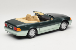Mercedes 500 SL R129 Sidabriniai Žalias Revell 1:18 8802 Metalas - nuotrauka 3 iš 8