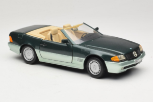 Mercedes 500 SL R129 Sidabriniai Žalias Revell 1:18 8802 Metalas - nuotrauka 6 iš 8