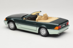 Mercedes 500 SL R129 Sidabriniai Žalias Revell 1:18 8802 Metalas - nuotrauka 7 iš 8