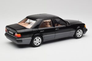 Mercedes 500E W124 Juodas Riboto Leidimo Norev 1:18 183949 Metalas - nuotrauka 3 iš 12