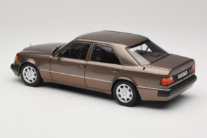 Mercedes 500E W124 Impala Metallic Norev 1:18 183954 Metalas - nuotrauka 7 iš 8