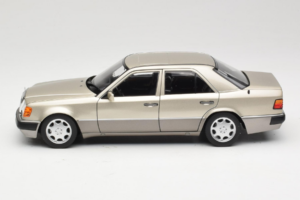 Mercedes 500E W124 Smoke Silver Pardavėjo Leidimas Norev 1:18 B66040724 Metalas - nuotrauka 4 iš 8