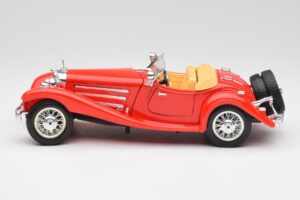 Mercedes 500K Roadster Raudonas Bburago 1:18 3020 Metalas - nuotrauka 4 iš 8