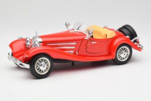 Mercedes 500K Roadster Raudonas Bburago 1:18 3020 Metalas