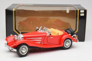 Mercedes 500K Roadster Raudonas Bburago 1:18 3020 Metalas - nuotrauka 8 iš 8