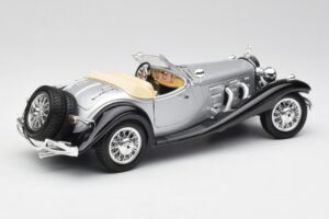 Mercedes 500K Roadster Sidabrinis Bburago 1:18 3020-M1 Metalas - nuotrauka 3 iš 8