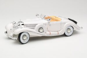 Mercedes 500K Special Roadster Baltas Premiere Edition Maisto 1:18 536055 Metalas