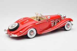 Mercedes 500K Special Roadster Raudonas Maisto 1:18 56058 Metalas - nuotrauka 3 iš 8