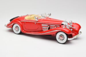 Mercedes 500K Special Roadster Raudonas Maisto 1:18 56058 Metalas - nuotrauka 6 iš 8