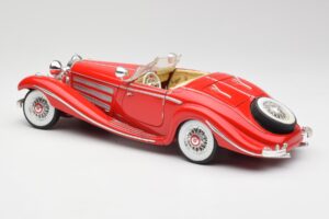 Mercedes 500K Special Roadster Raudonas Maisto 1:18 56058 Metalas - nuotrauka 7 iš 8