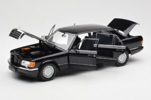 Mercedes 560 SEL W126 Juodas Dilerio Leidimas Norev 1:18 B66040599 Metalas - nuotrauka 2 iš 8